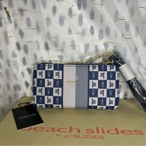 🆕 London Fog Wallet with wrist strap New